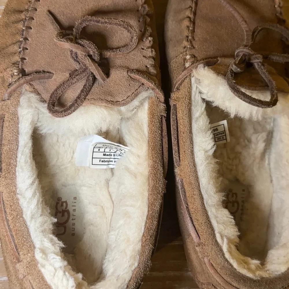 UGG Brown Suede Moccasin Slippers size 4